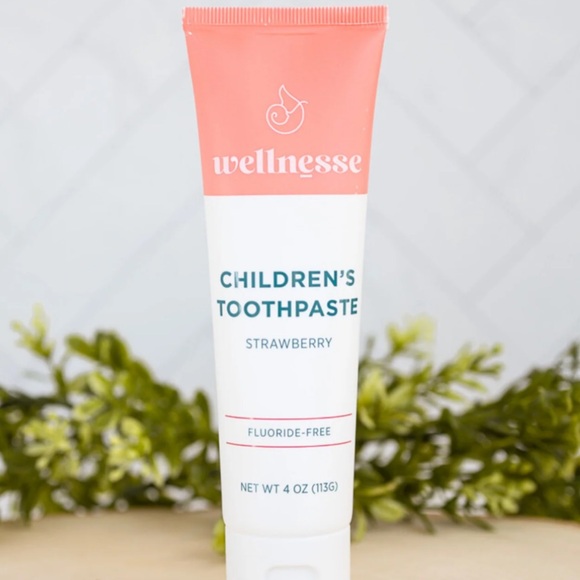 Wellnesse 🍓 Toothpaste - Picture 1 of 8